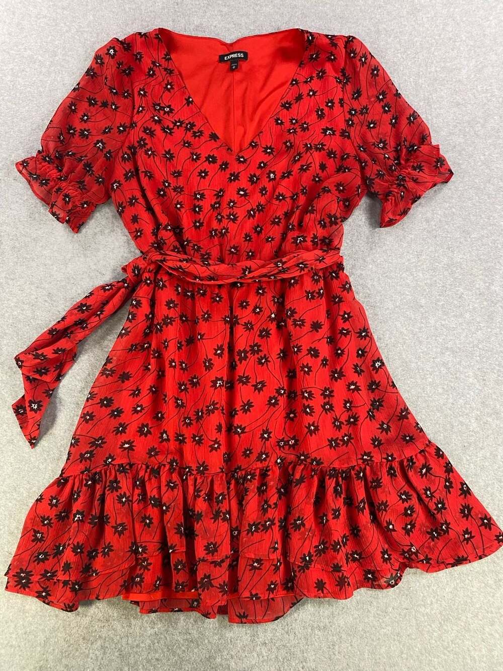 Express Women's Red Floral Print V-Neck Short Puff Sleeve Ruffled Mini Dress wit